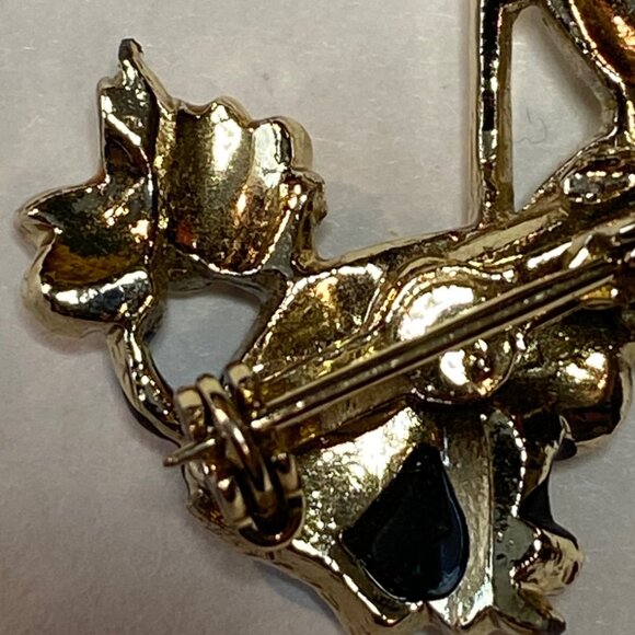 Vintage Poodle Brooch With Blue Umbrella & Rhinestone Eyes J0134 - Picture 8 of 16